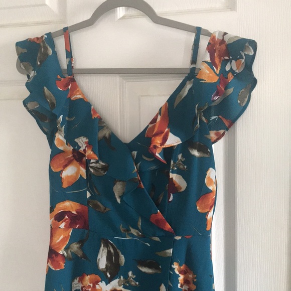 Spaghetti strap/off the shoulder summer dress. - Picture 2 of 3